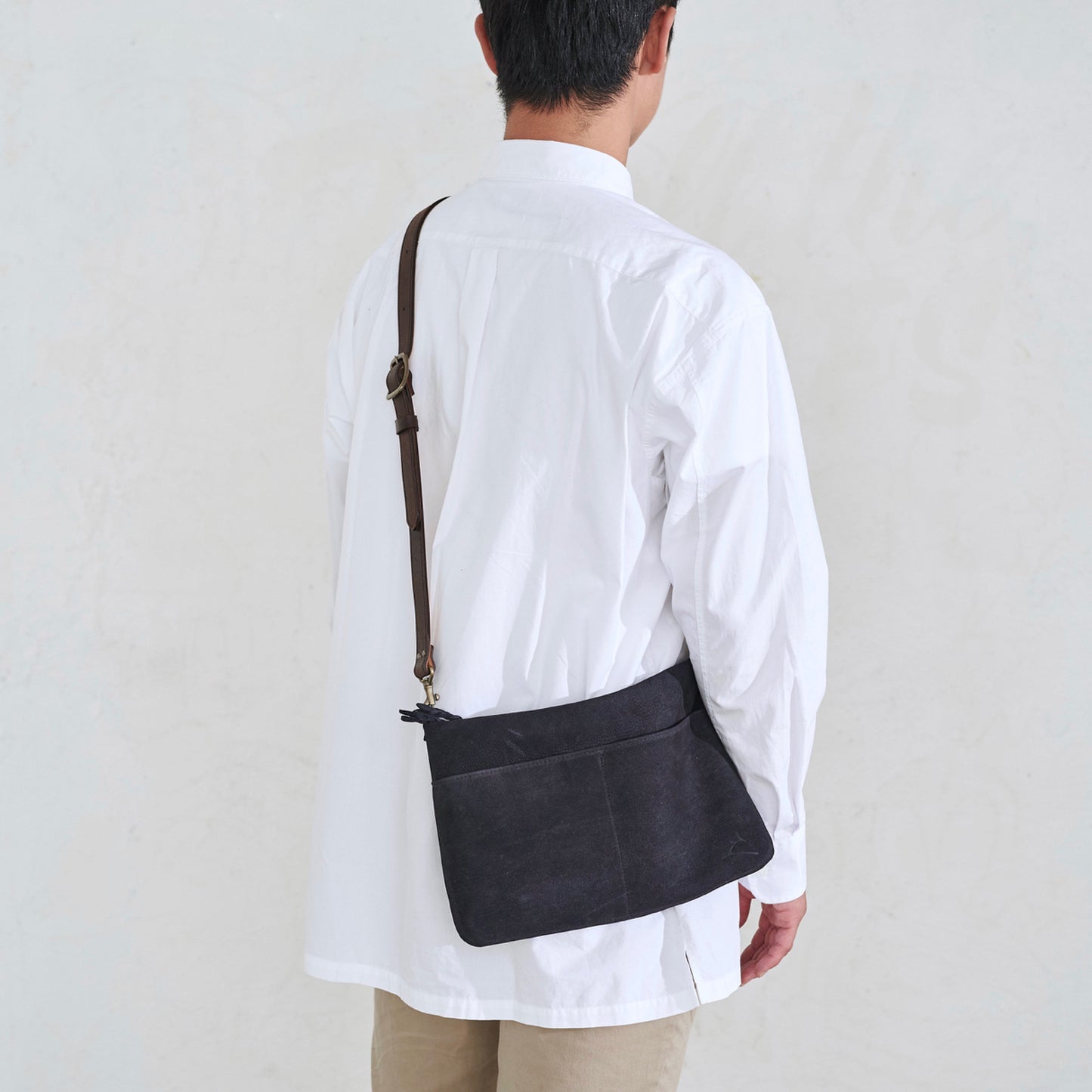 ENISICA ハンシカ・サコッシュ