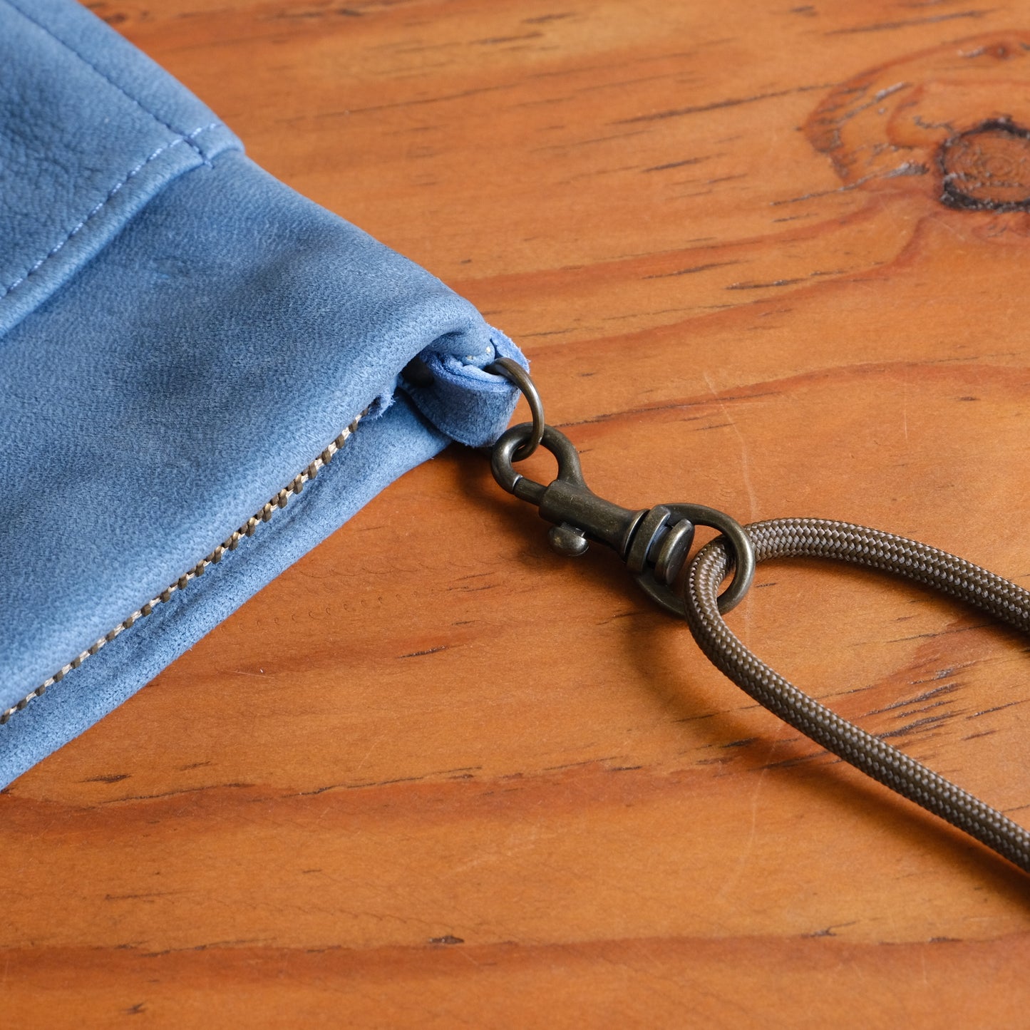 ENISICA ハンシカ・サコッシュ