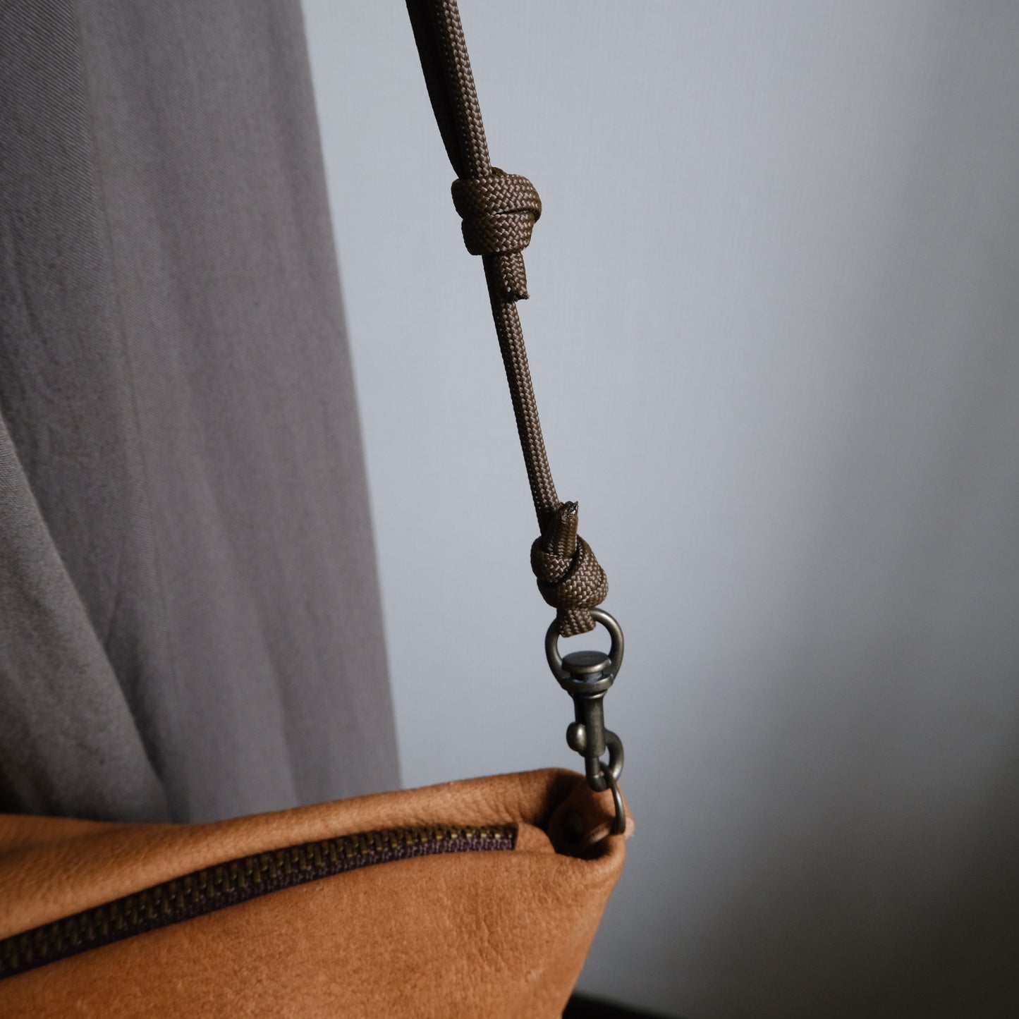 ENISICA ハンシカ・サコッシュ