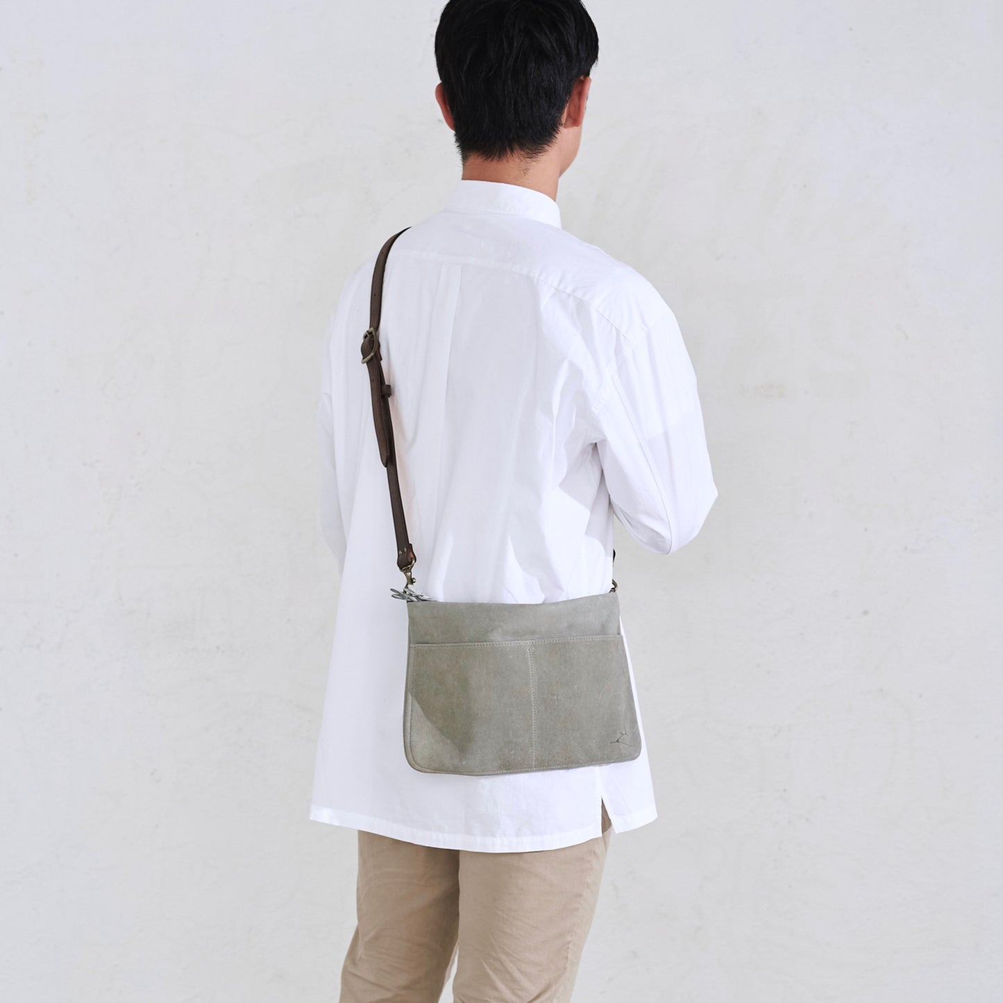 ENISICA ハンシカ・サコッシュ