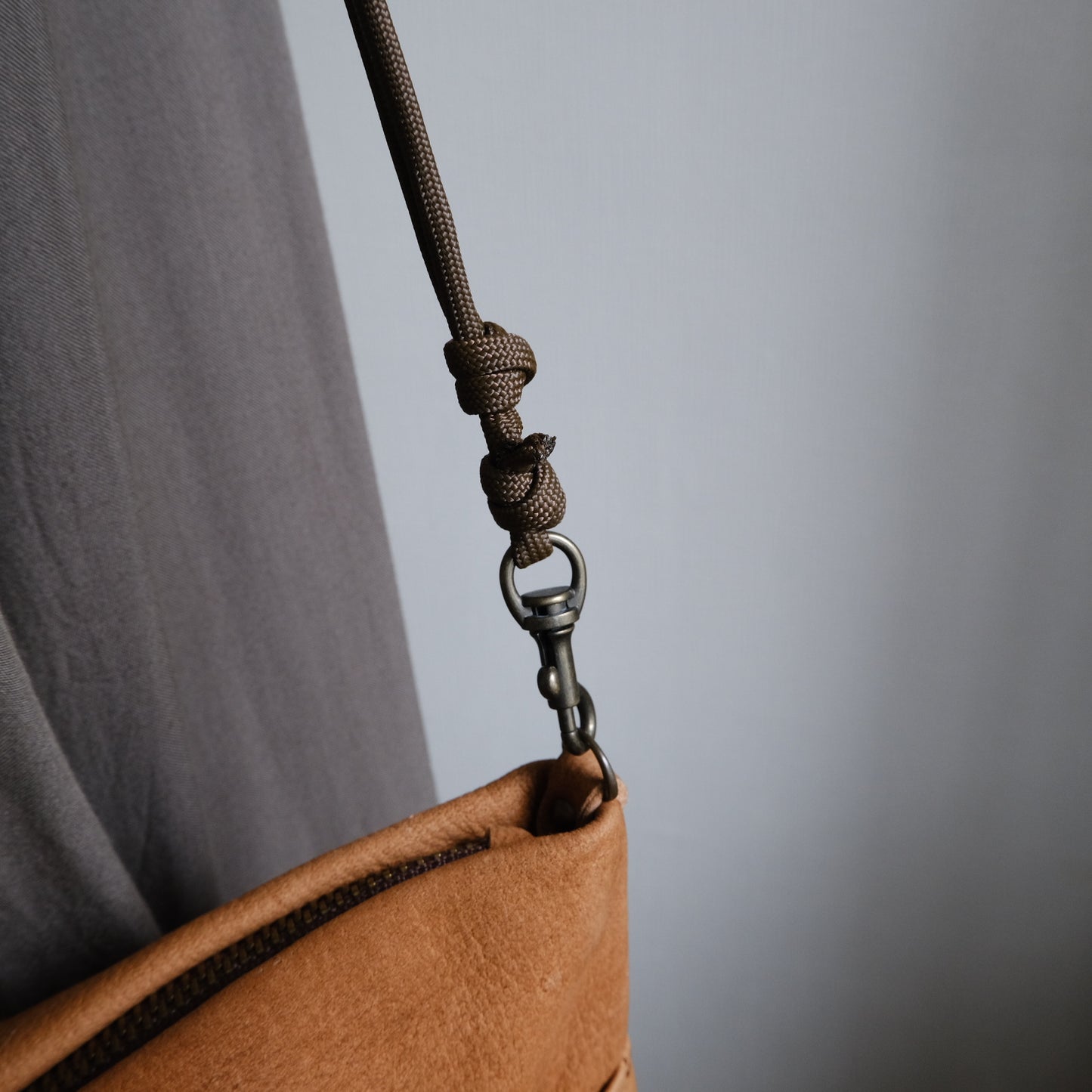 ENISICA ハンシカ・サコッシュ