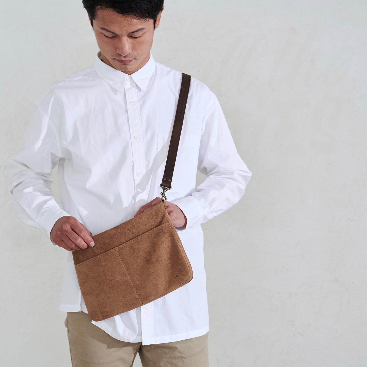 ENISICA ハンシカ・サコッシュ