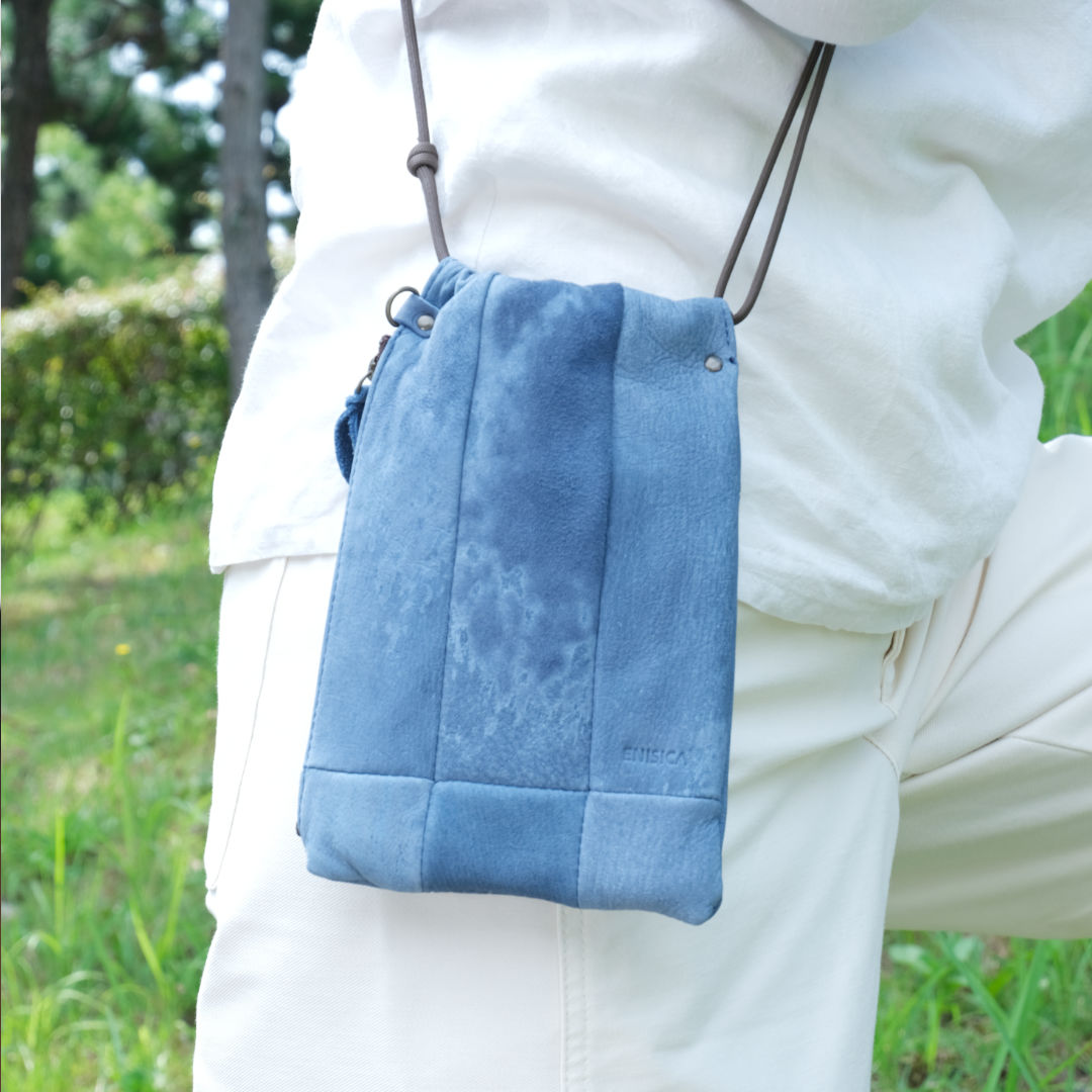 ENISICA 【国産ジビエ鹿革】ツギシカ・スマートフォンポシェット