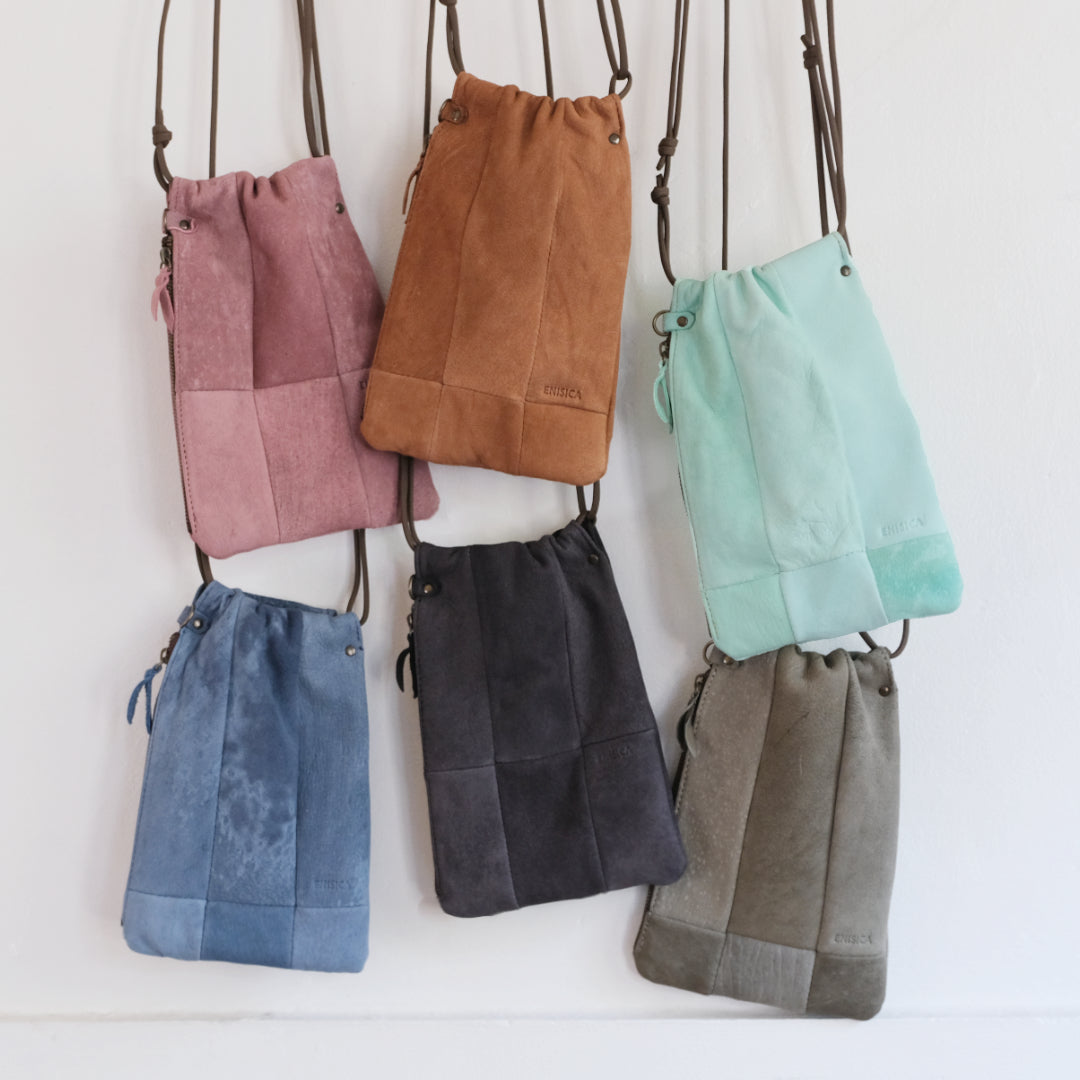 ENISICA 【国産ジビエ鹿革】ツギシカ・スマートフォンポシェット