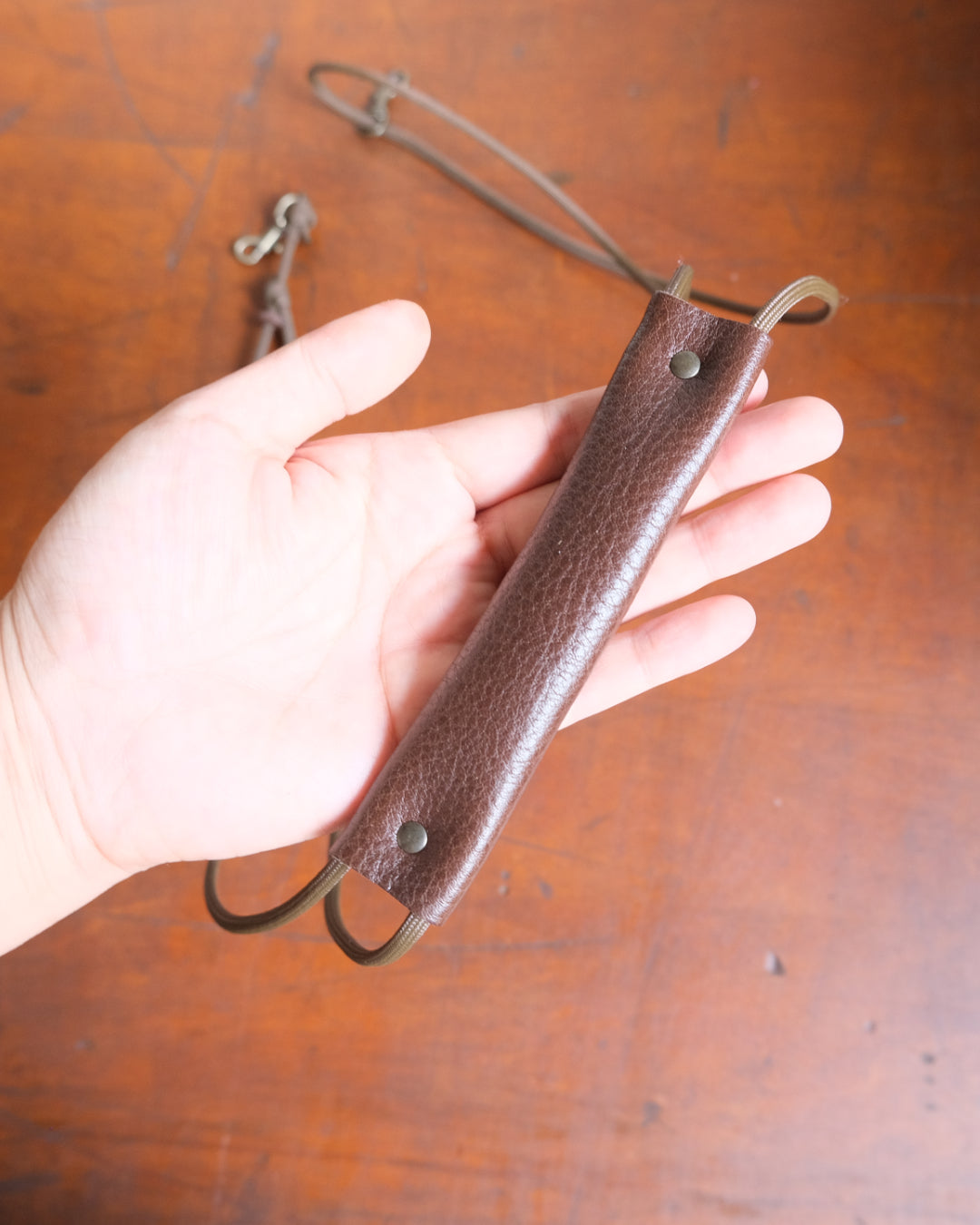 ENISICA ショルダーパラコードベルト（牛革肩パッド付き）