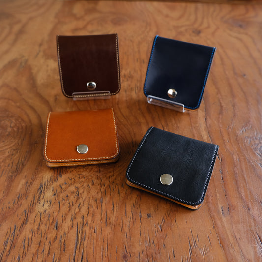 K.EZAWA 牛革ボックス型コインケース